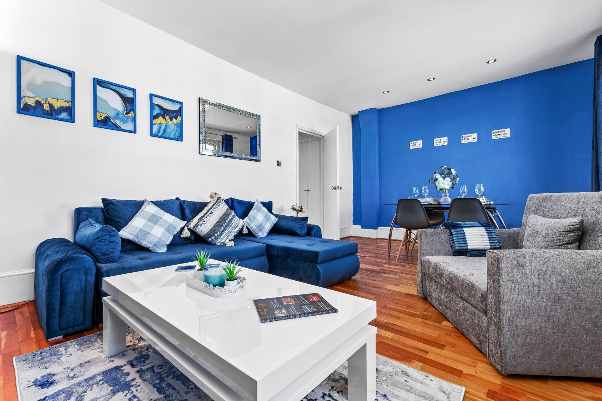 Balcony Blue Theme 1 Bedroom Central London Luxury Flat Near Hyde Park! Accommodates Up To 6! Double Sofa Bed And Next To Station! المظهر الخارجي الصورة