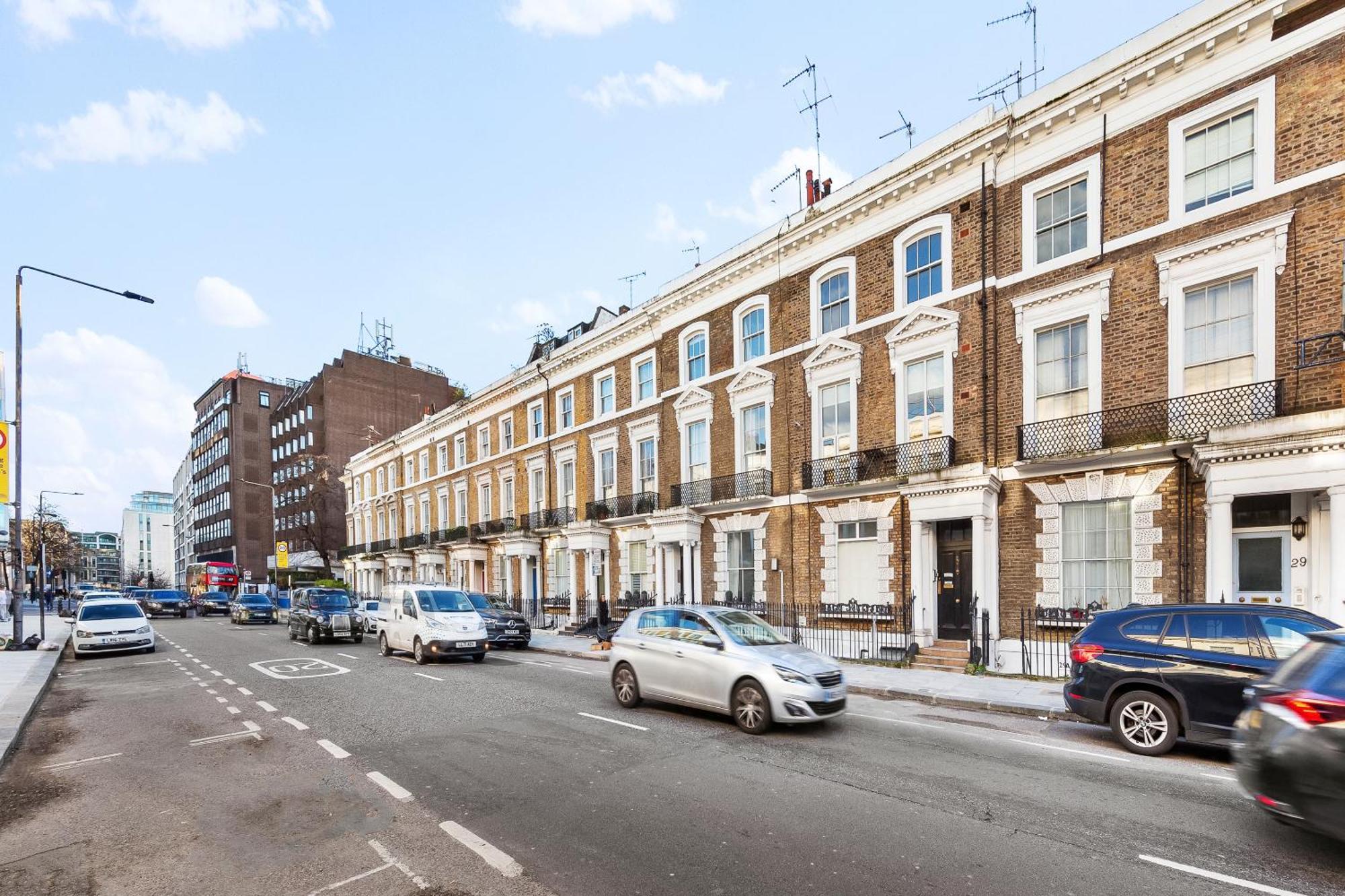 Balcony Blue Theme 1 Bedroom Central London Luxury Flat Near Hyde Park! Accommodates Up To 6! Double Sofa Bed And Next To Station! المظهر الخارجي الصورة