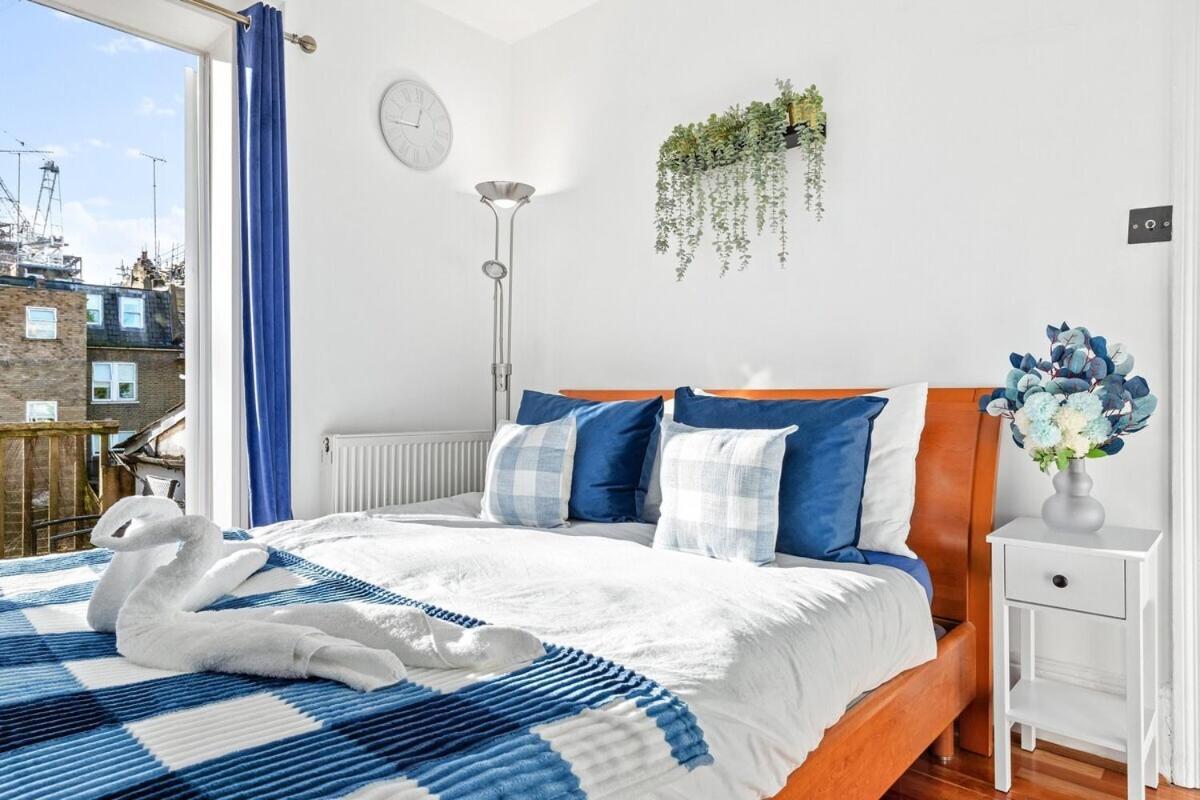 Balcony Blue Theme 1 Bedroom Central London Luxury Flat Near Hyde Park! Accommodates Up To 6! Double Sofa Bed And Next To Station! المظهر الخارجي الصورة