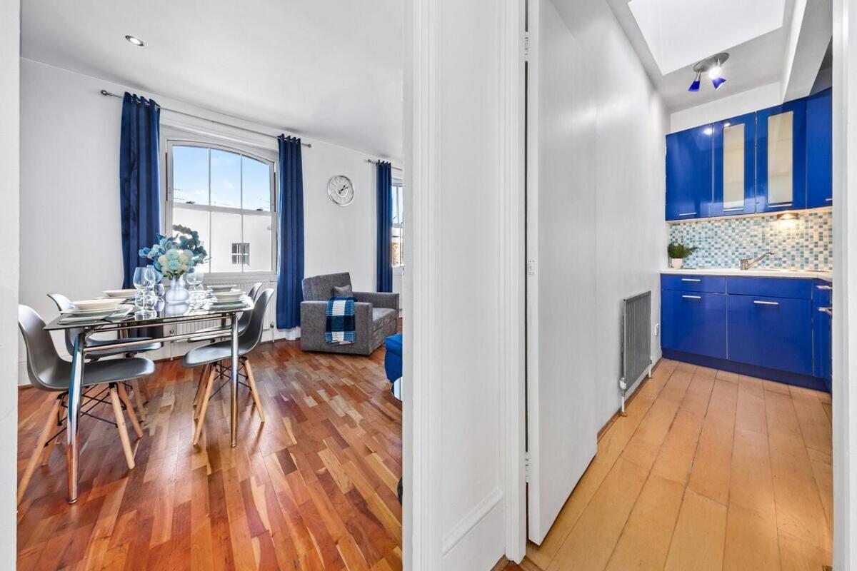 Balcony Blue Theme 1 Bedroom Central London Luxury Flat Near Hyde Park! Accommodates Up To 6! Double Sofa Bed And Next To Station! المظهر الخارجي الصورة