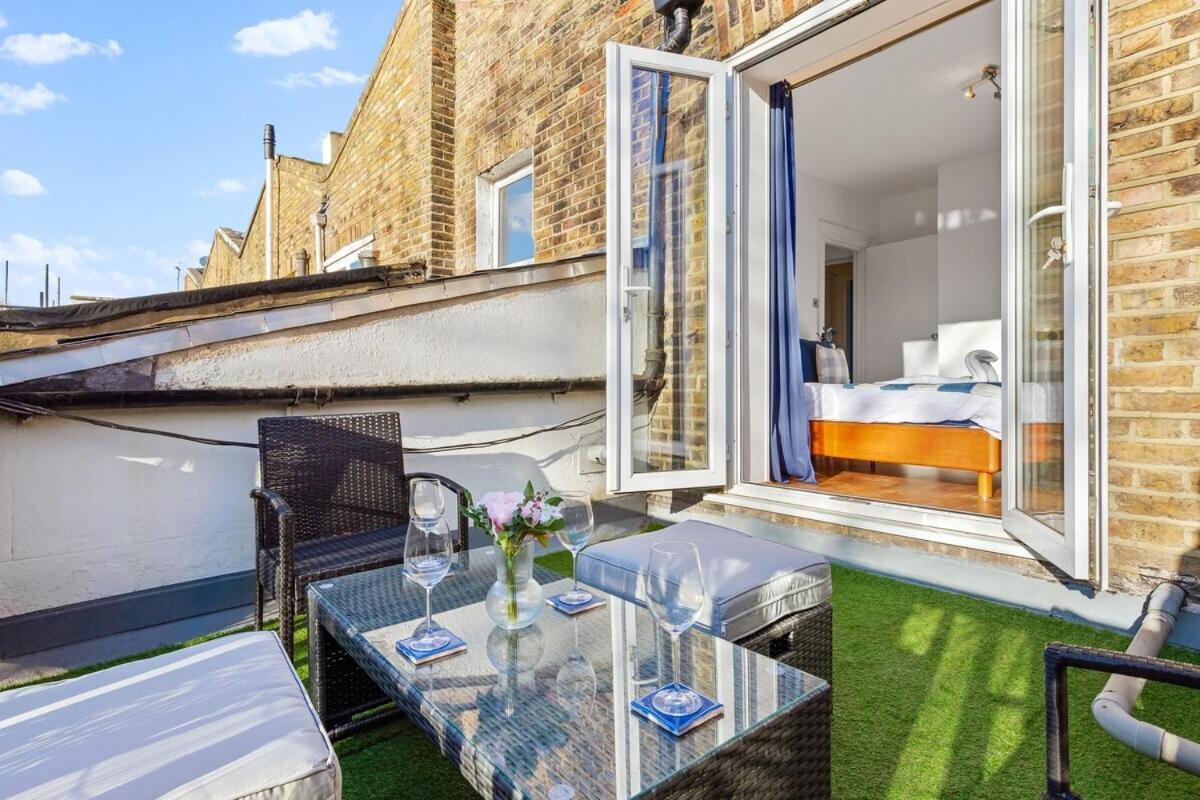 Balcony Blue Theme 1 Bedroom Central London Luxury Flat Near Hyde Park! Accommodates Up To 6! Double Sofa Bed And Next To Station! المظهر الخارجي الصورة
