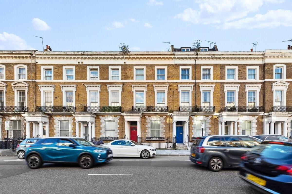 Balcony Blue Theme 1 Bedroom Central London Luxury Flat Near Hyde Park! Accommodates Up To 6! Double Sofa Bed And Next To Station! المظهر الخارجي الصورة